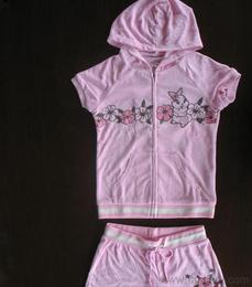 童裝運(yùn)動(dòng)裝供應(yīng)信息及批發(fā)價(jià)格指南